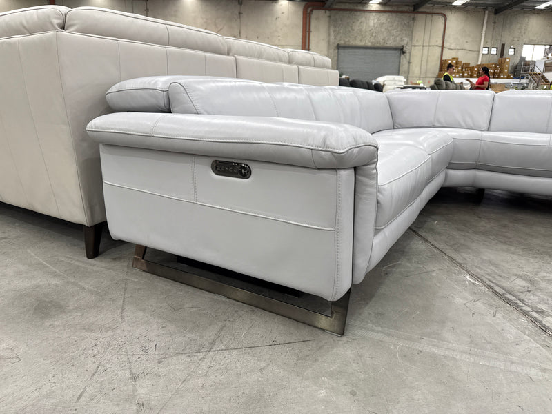 The RS-B0369-PR RHF Chaise Suite with Electric Recliner - Light Grey - Floor Stock