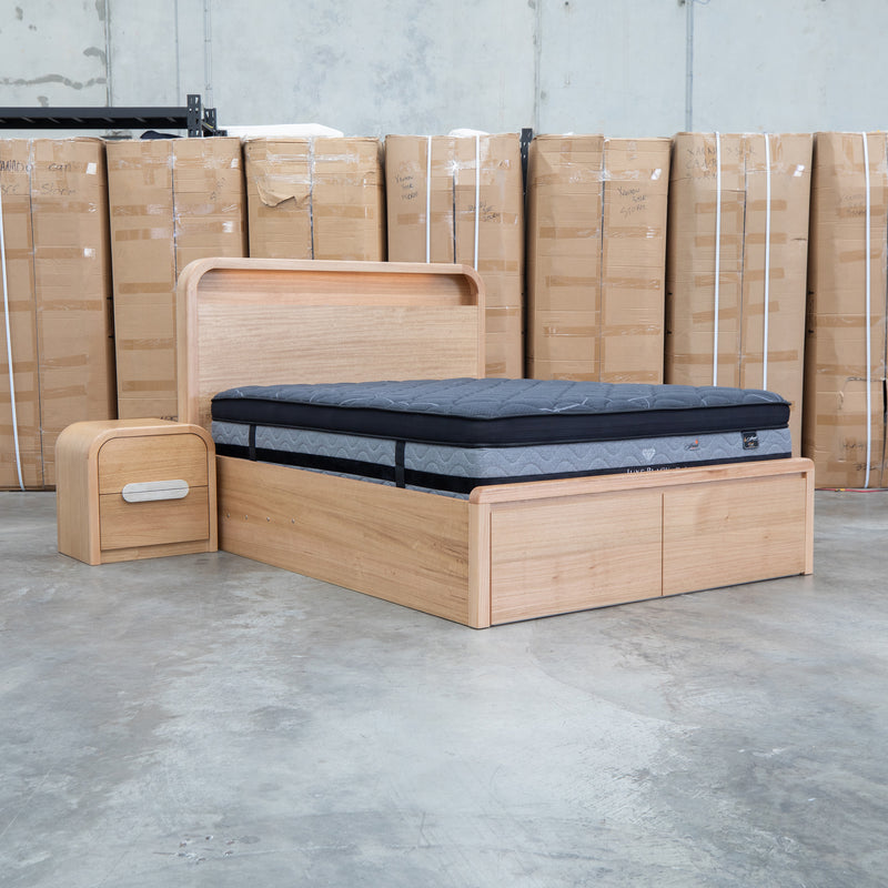 Hastings Tasmanian Oak Queen Gaslift Bed with Storage Drawers