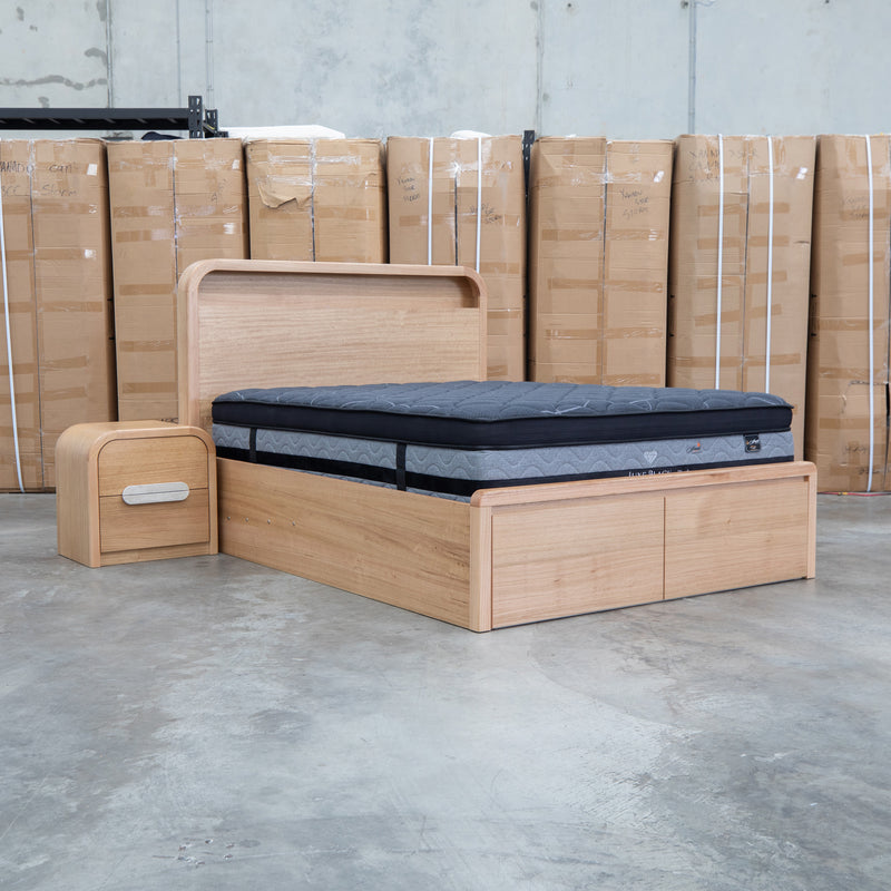 Hastings Tasmanian Oak Queen Gaslift Bed with Storage Drawers